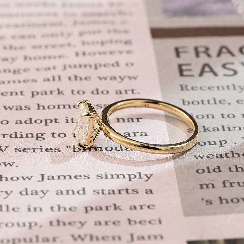 Stunning 2.0 CT Radiant Moissanite Engagement Ring with Solitaire Design 7