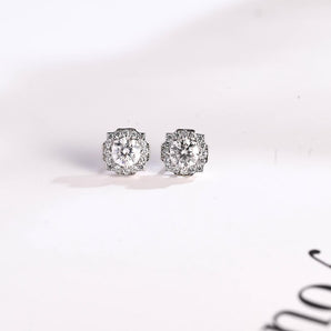 0.70 TCW Round Cut Moissanite Halo Stud Earrings in Gold