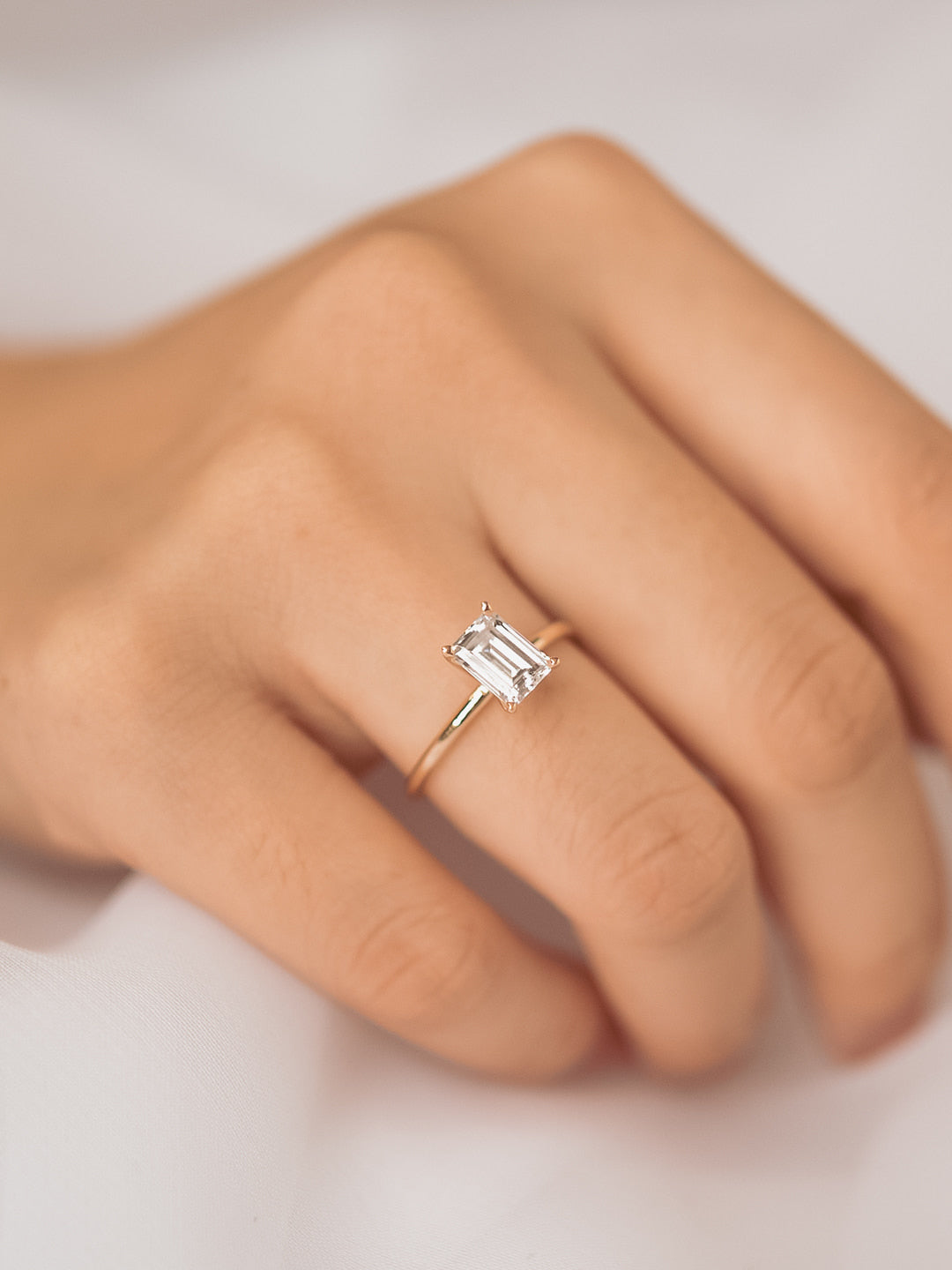 Stunning 1 CT Emerald Moissanite Engagement Ring With Solitaire Design 10