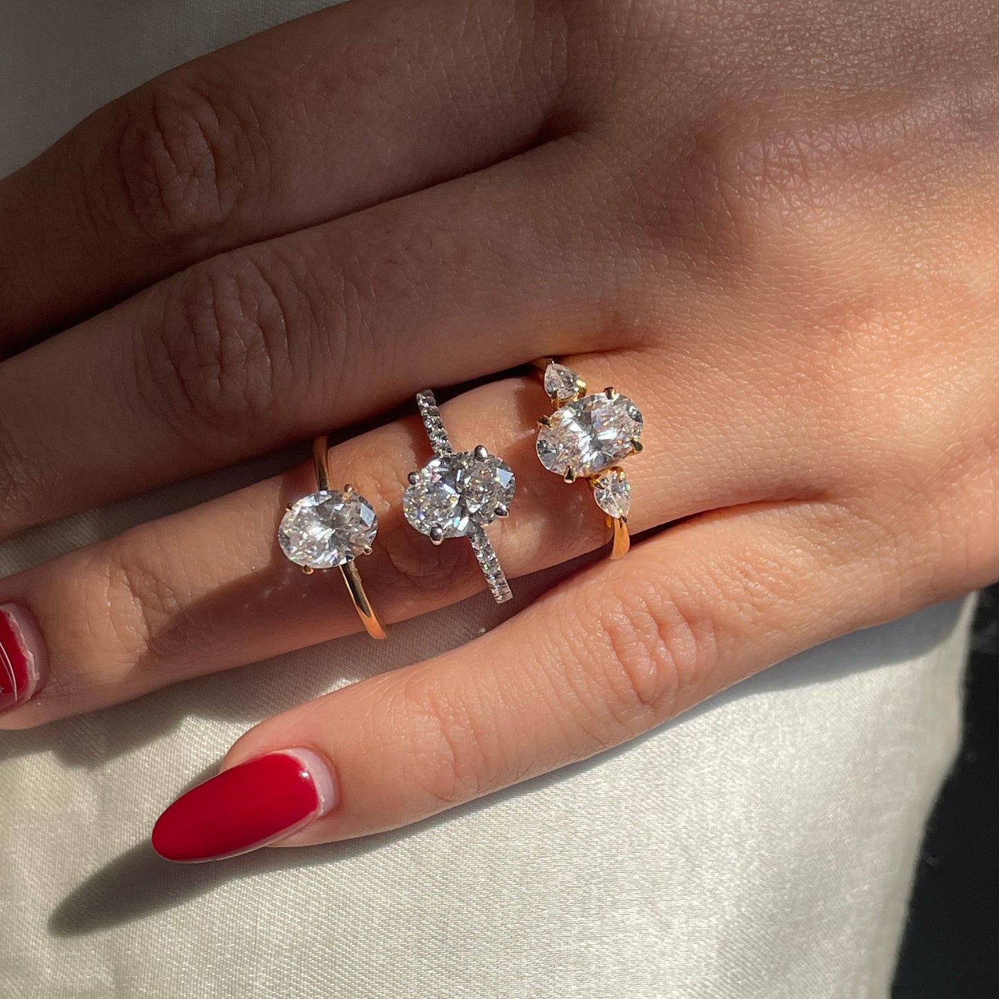 Stunning 1.0 CT Oval Moissanite Engagement Ring with Solitaire Design 7