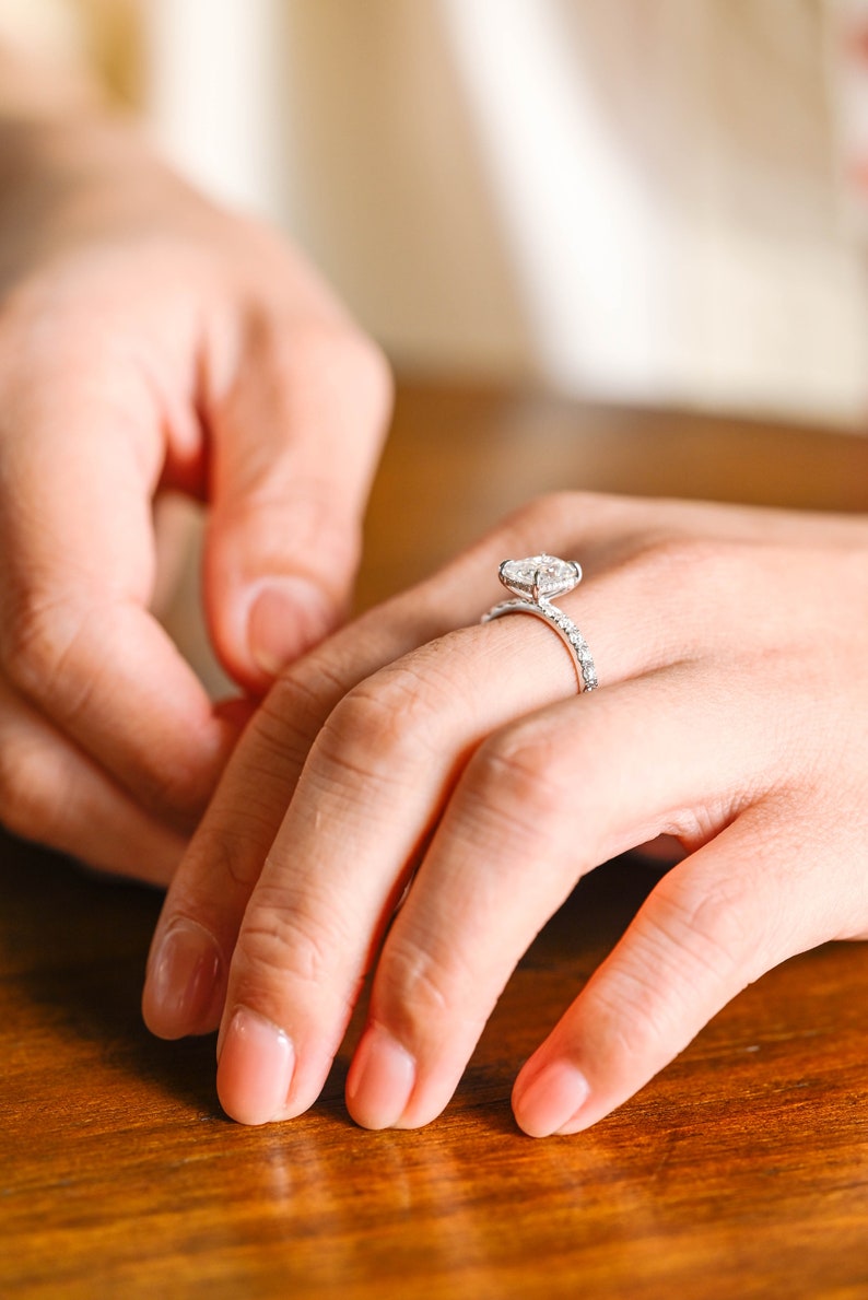 Stunning 1.5 - 2.5 CT Radiant Moissanite Engagement Ring with Pave & Hidden Halo Design 4