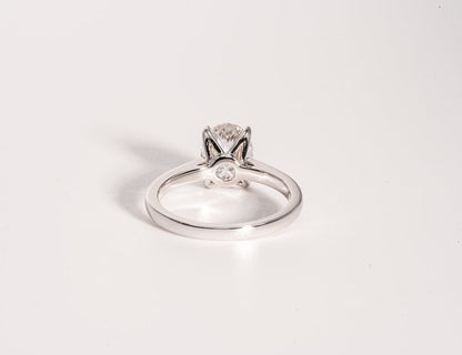 Classic 2.0 CT Oval Moissanite Engagement Ring with Solitaire Design 2