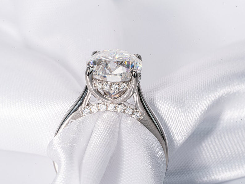 Stunning 4.0 CT Oval Shape Moissanite Engagement Ring with Hidden Halo Design 4