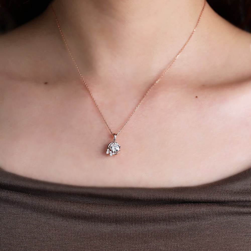 1.10 CT Round Moissanite Diamond Cluster Pendant Necklace in Solid Gold 6