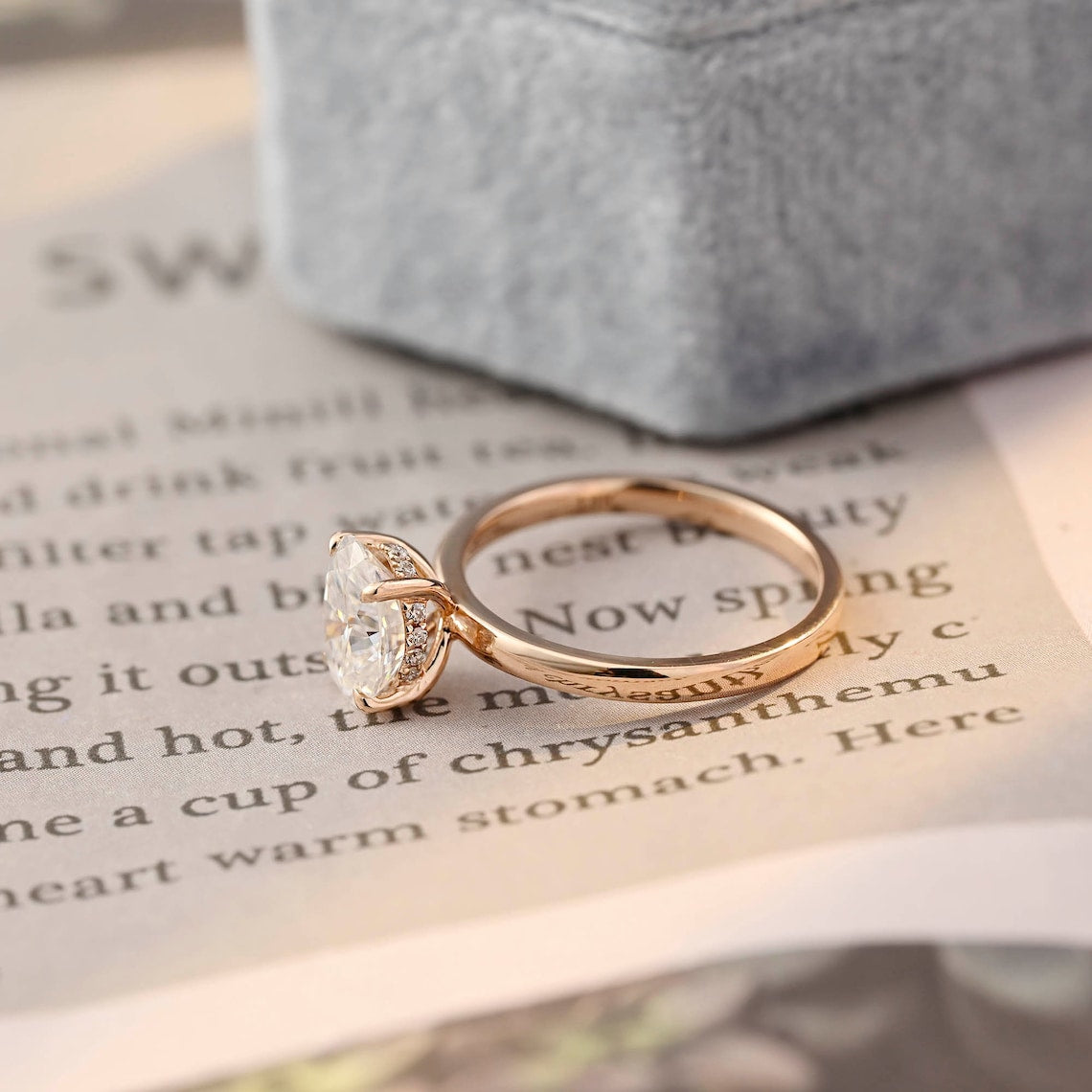 Stunning 1.0 CT Oval Moissanite Engagement Ring with Hidden Halo Design 6