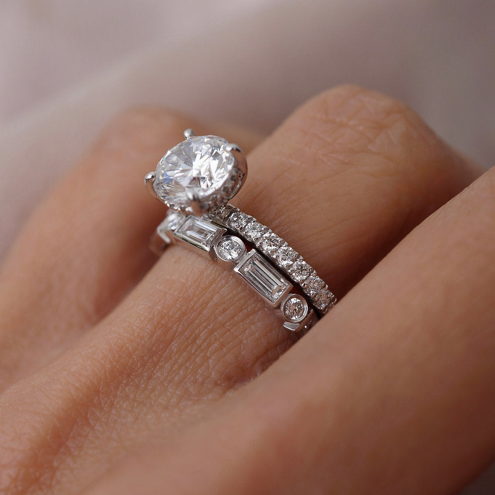 Stunning 0.4 TCW Radiant & Round Moissanite Stone Alternate Wedding Band 7