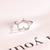 Stunning 0.2 TCW Round Moissanite Stones Heart Shaped Wedding Bands 1