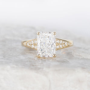 Stunning 2.0 CT Radiant Moissanite Engagement Ring with Pave Design