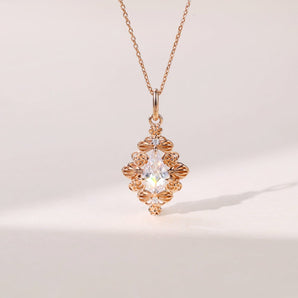 1.0 CT Kite Moissanite Diamond Solitaire Pendant Necklace in Solid Gold