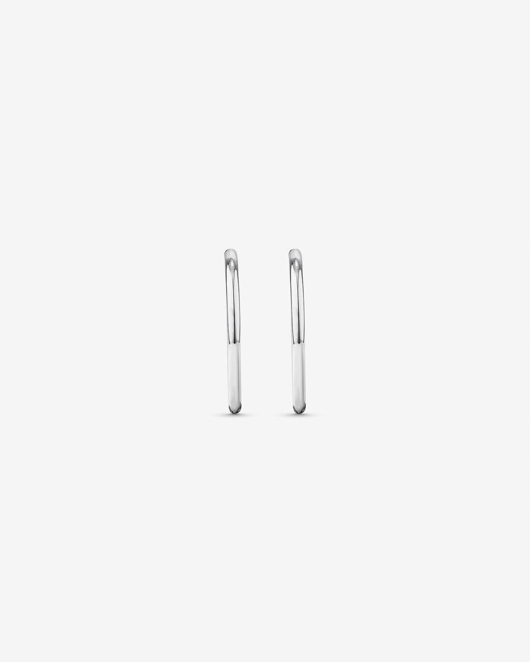 Round Cut Cubic Zirconia in 925 Sterling Silver Earrings 2
