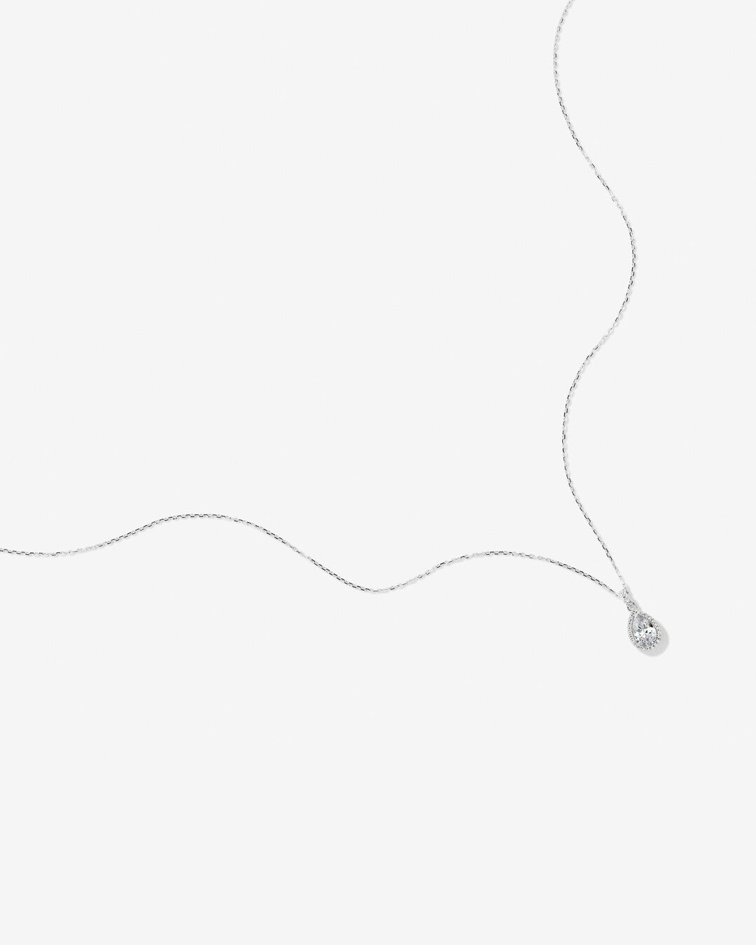 Round Cut Cubic Zirconia in 925 Sterling Silver Necklace 2