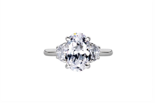 Oval Cut Three Stone Style Cubic Zirconia in 925 Sterling Silver Ring 2