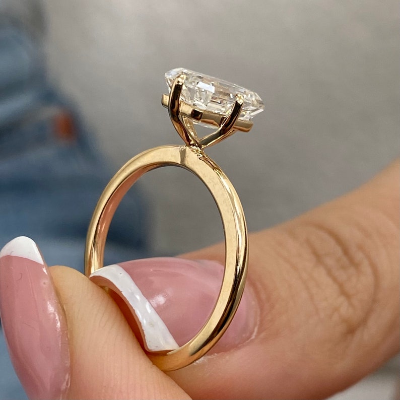 Stunning 3.0 CT Emerald Cut Moissanite Engagement Ring with Solitaire Design 8