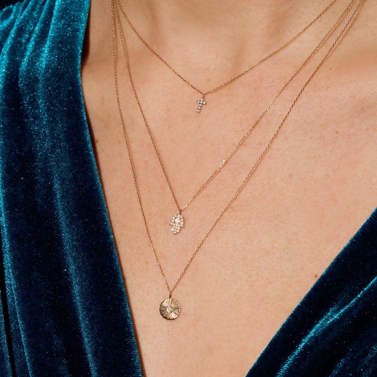 0.30 TCW Round Cut Moissanite Diamond Cross Pendant Necklace in Solid Gold 6