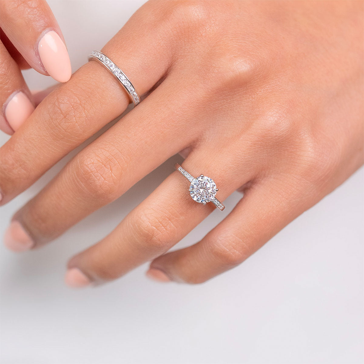 Stunning 0.3 TCW Round Moissanite Stones Channel Wedding Band 7