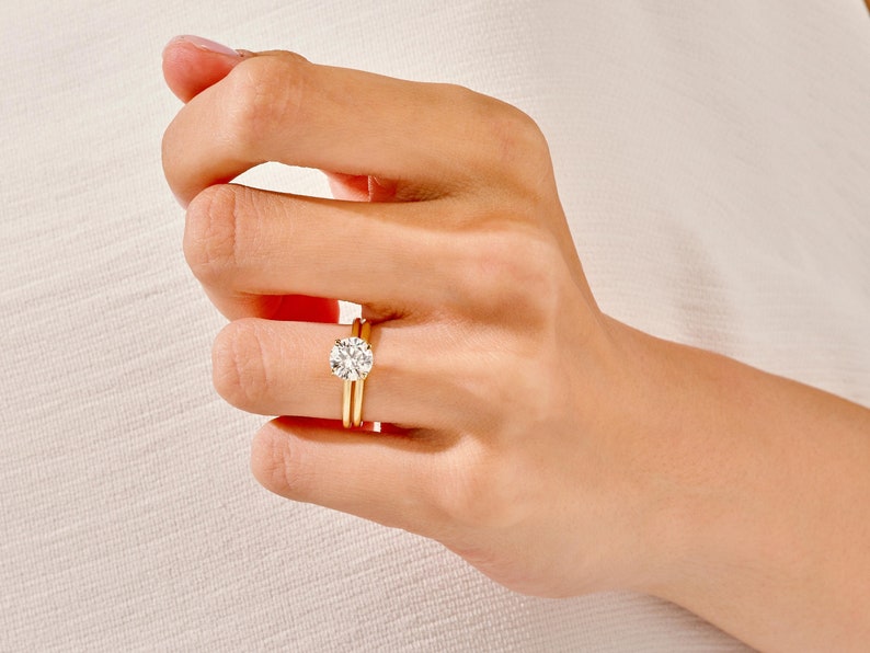 1.50 CT Round Cut Moissanite Bridal Ring Set with Plain Wedding Bands 7