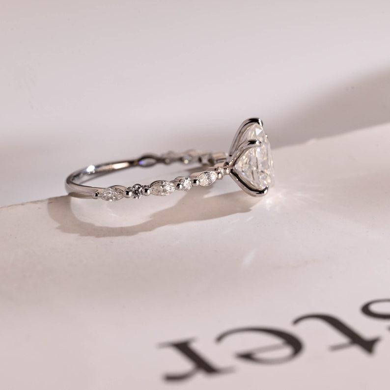 Stunning 1.0 - 2.0 CT Pear Moissanite Engagement Ring with Half Pave Design 9