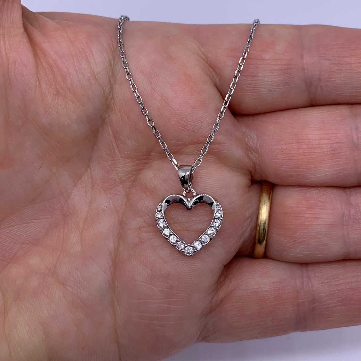 Round Cut Cubic Zirconia in 925 Sterling Silver Necklace 3