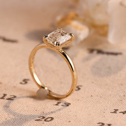 Stunning 3.0 CT Emerald Moissanite Engagement Ring with Solitaire Design 2