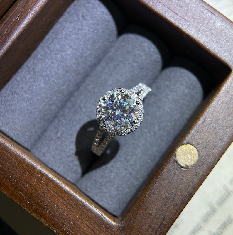 Stunning 1.5 CT Round Moissanite Engagement Ring with Split Shank & Pave Design 3