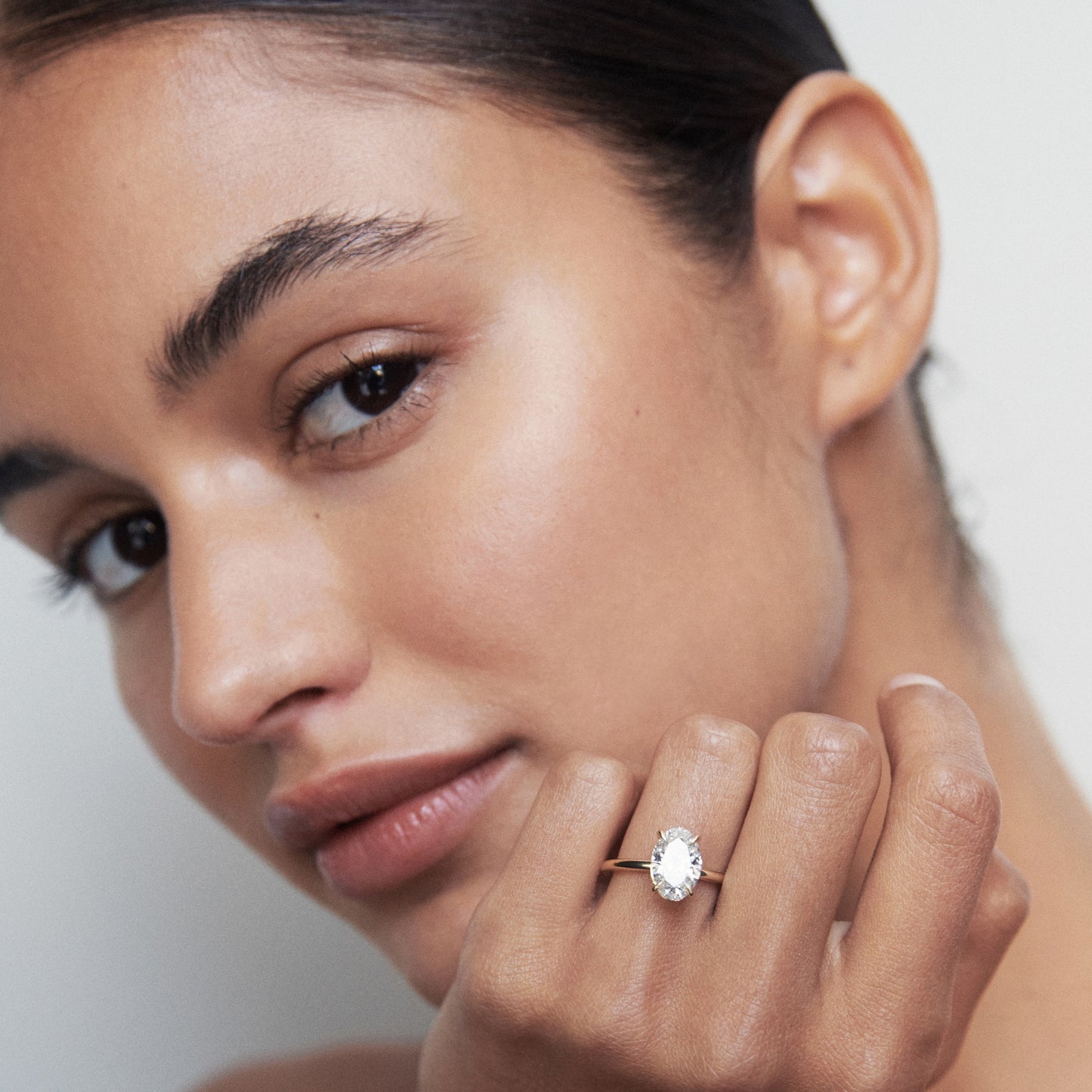 Stunning 1 CT Oval Moissanite Engagement Ring with Solitaire Design