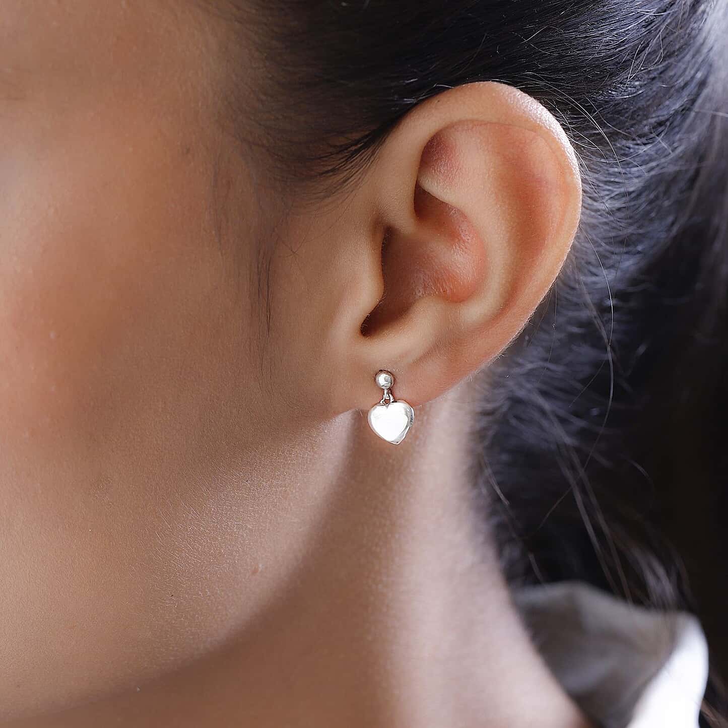 Round Cut Cubic Zirconia in 925 Sterling Silver Earrings 3