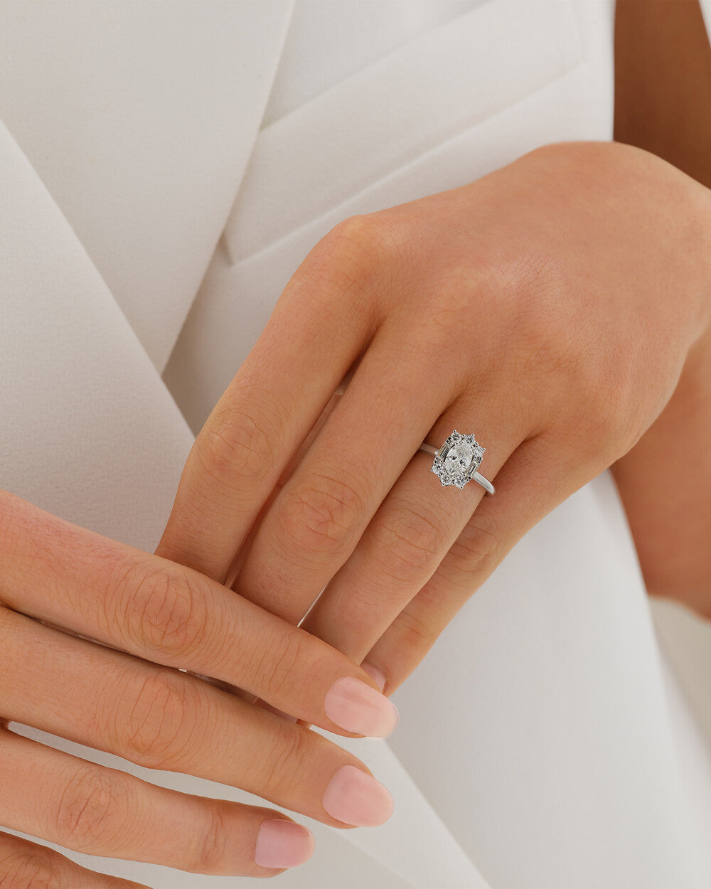 Stunning 0.96 CT Oval Moissanite Engagement Ring In Halo Design 4