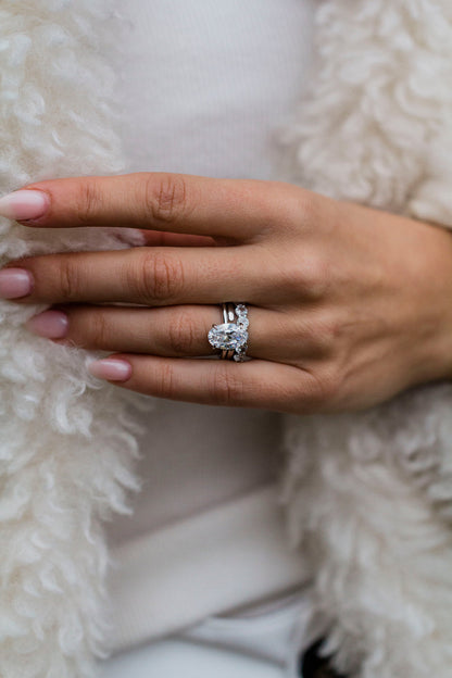 Round Cut Solitaire Style Cubic Zirconia in 925 Sterling Silver Ring 3