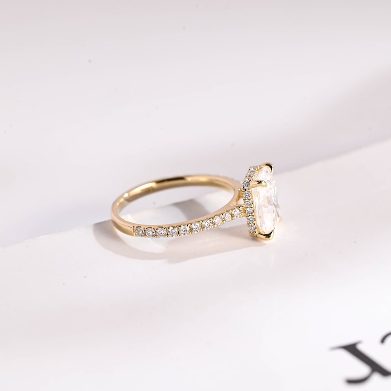 Stunning 1.0 - 2.0 CT Radiant Moissanite Engagement Ring with Pave & Hidden Halo Design 9
