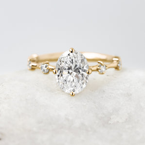 Stunning 1.50 CT Oval Moissanite Engagement Ring with Dainty Pave Design