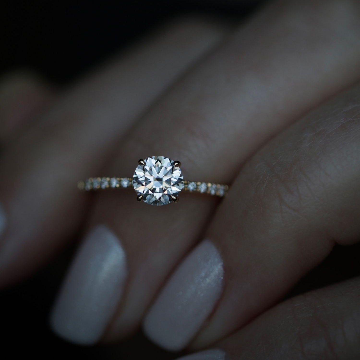 0.85 CT Round Cut Pave CVD E/VS1 Diamond Engagement Ring 2