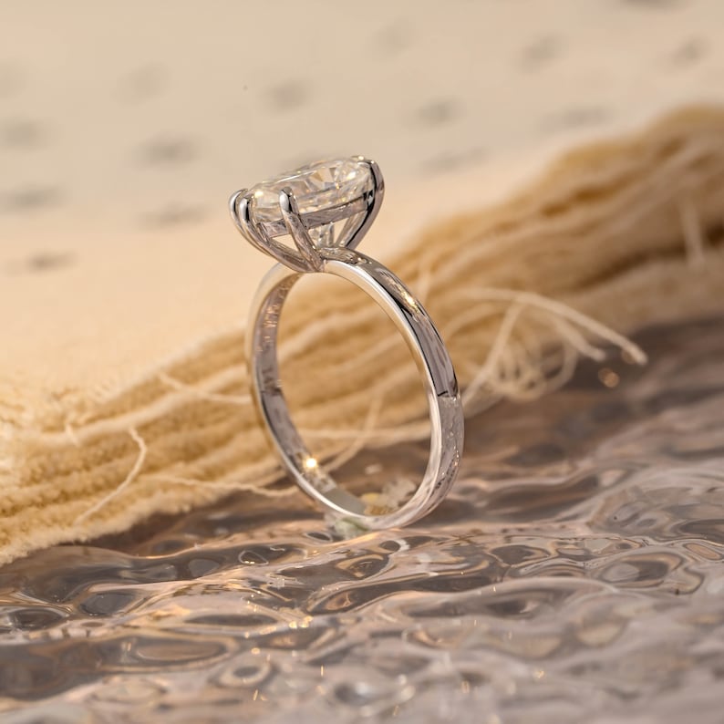 Stunning 2.0 CT Oval Moissanite Engagement Ring with Solitaire Design 4