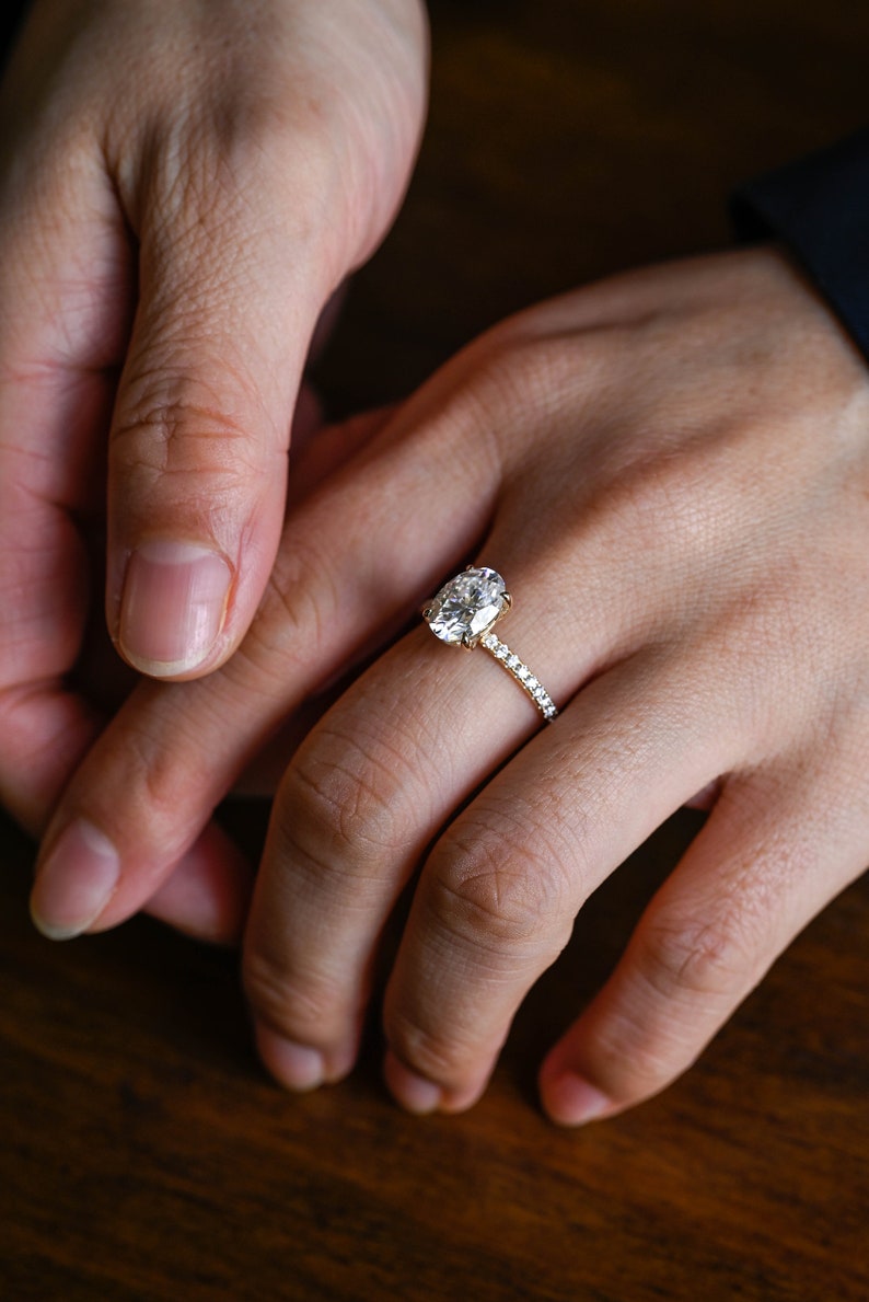 Stunning 1.0 - 2.0 CT Oval Moissanite Engagement Ring with Pave Design 6