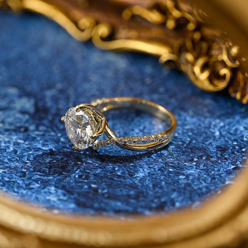 3.0 CT Round Shaped Moissanite Engagement Ring With V-shaped Pave Accents 8