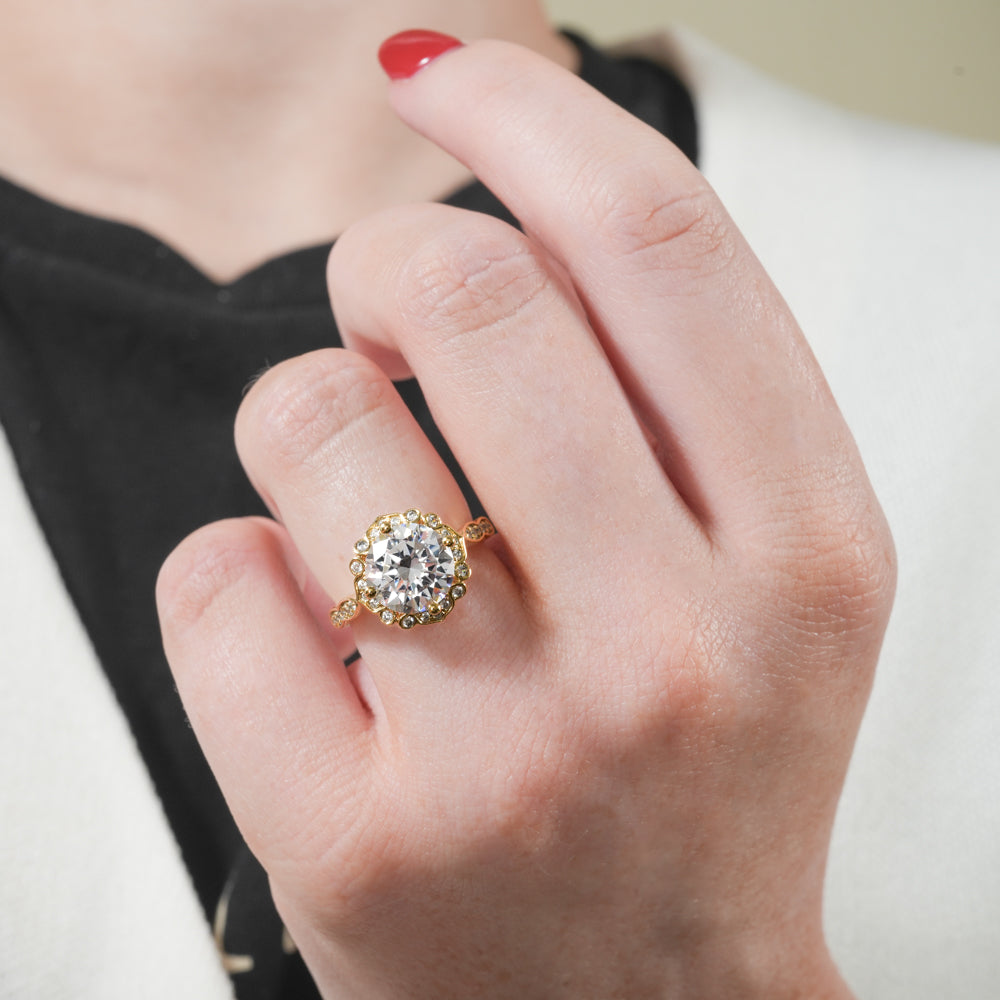 Stunning 0.50-1.50 CT Round Moissanite Engagement Ring With Vintage Halo & Pave Design 6