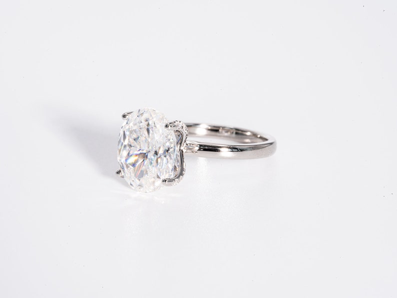 Stunning 5.0 CT Oval Shape Moissanite Engagement Ring with Solitaire Design 2
