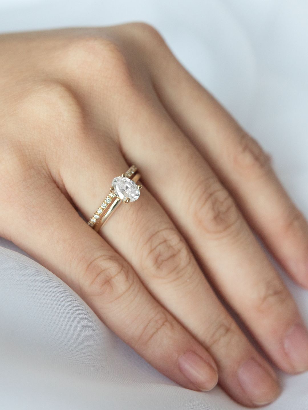 Stunning 1 CT Oval Moissanite Engagement Ring With Solitaire Design 7