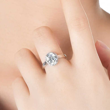 Round Cut Halo Style Cubic Zirconia in 925 Sterling Silver Ring 4