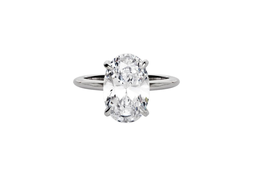 Round Cut Solitaire Style Cubic Zirconia in 925 Sterling Silver Ring 2