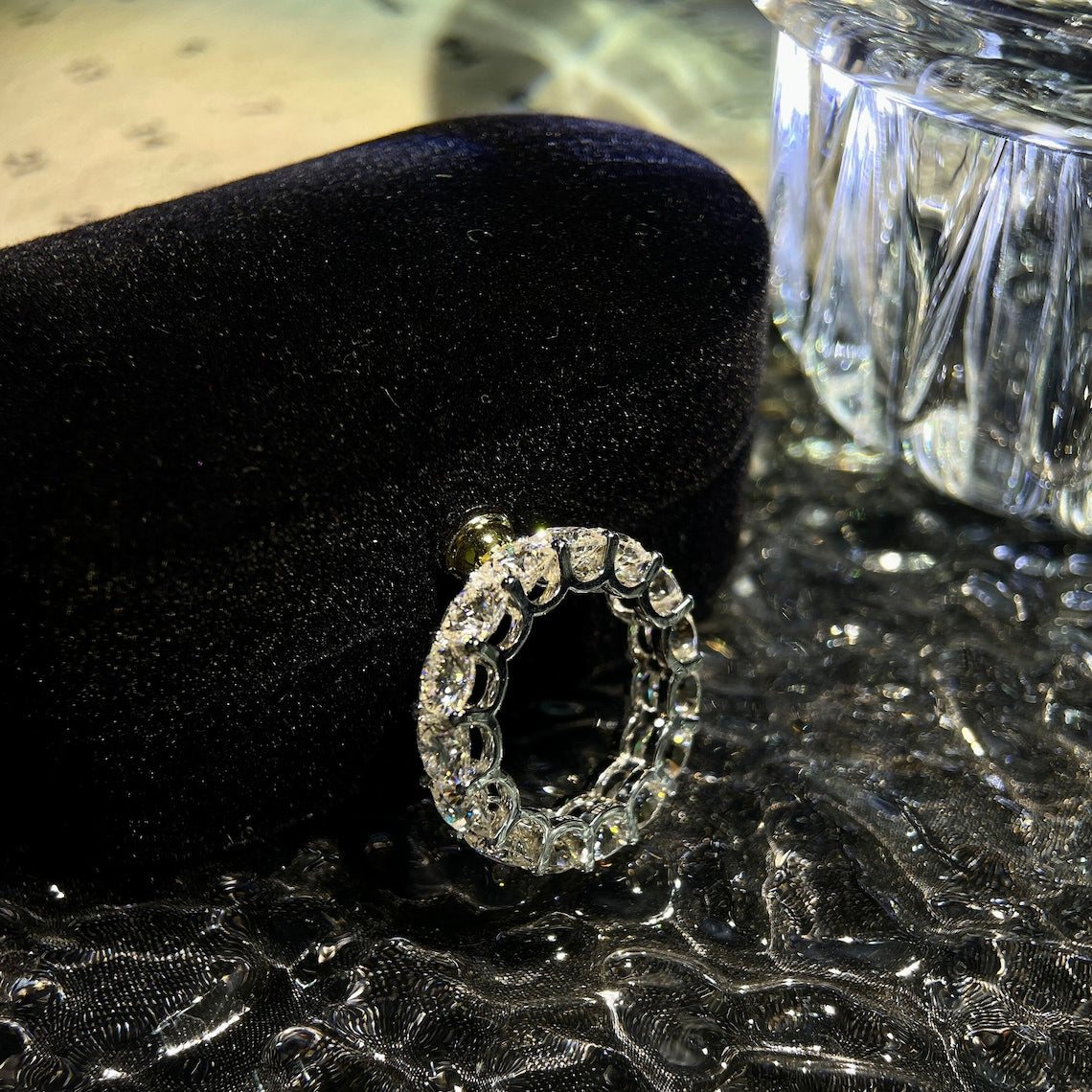 Stunning 2.0 CT Round Moissanite Stones Wedding Bands 4