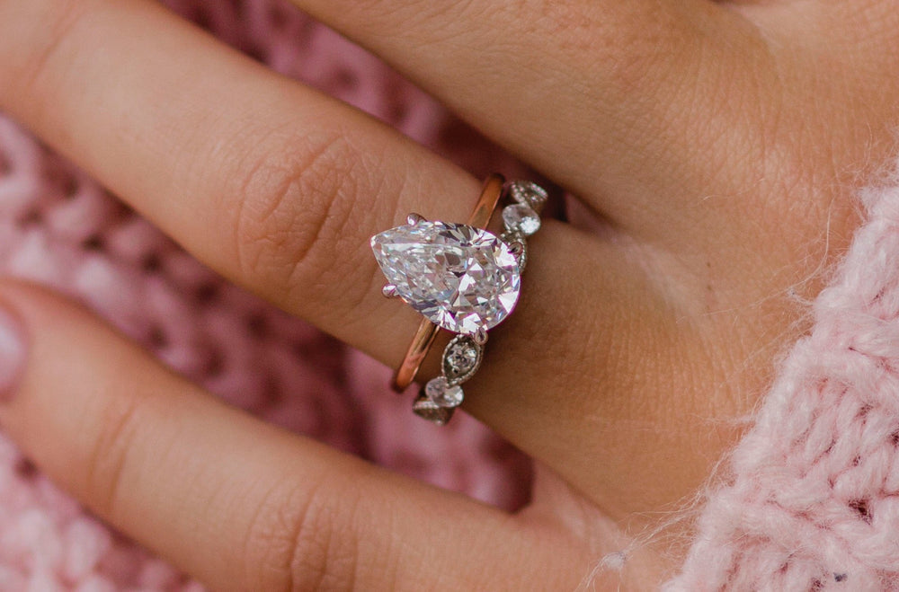 Pear Cut Solitaire Style Cubic Zirconia in 925 Sterling Silver Ring 2