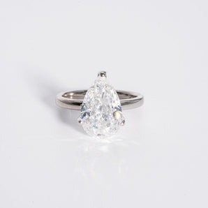 Stunning 3.0 CT Pear Cut Moissanite Engagement Ring with Solitaire Design