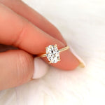 Stunning 2.5 CT Oval Moissanite Engagement Ring with Solitaire Design 8