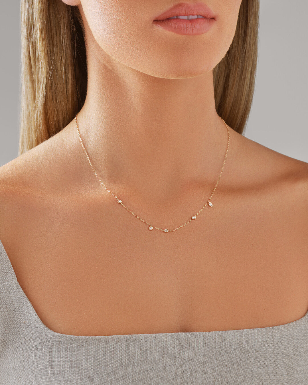 Round Cut Cubic Zirconia in 925 Sterling Silver Necklace 4