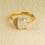 Stunning 1.0 - 2.0 CT Emerald Moissanite Engagement Ring With Cluster Design 1