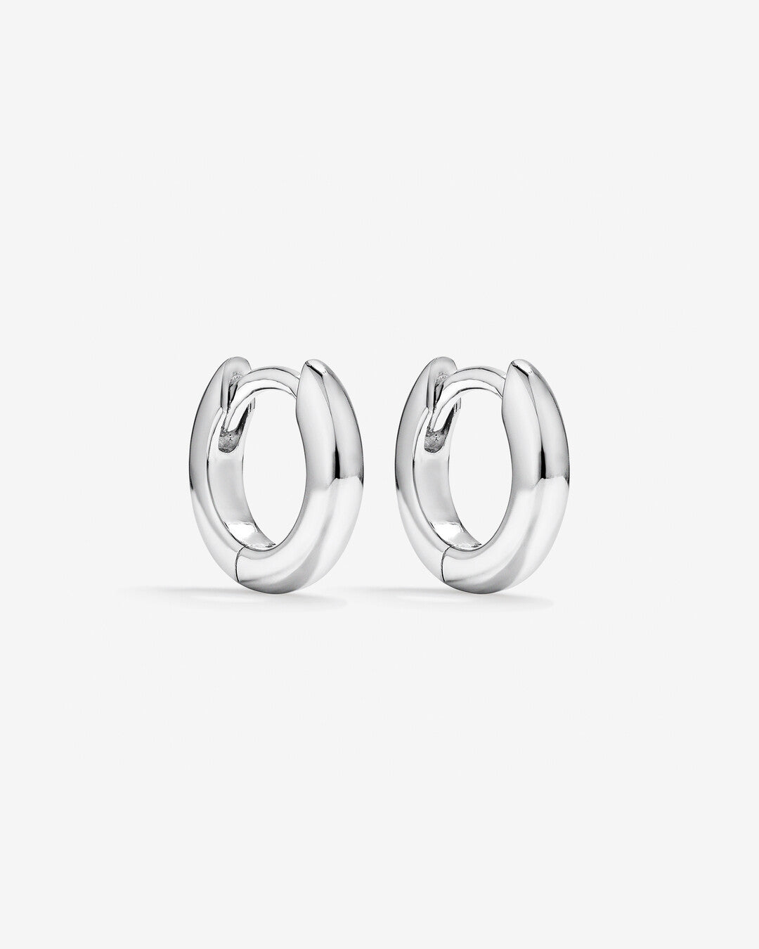 Round Cut Cubic Zirconia in 925 Sterling Silver Earrings 1