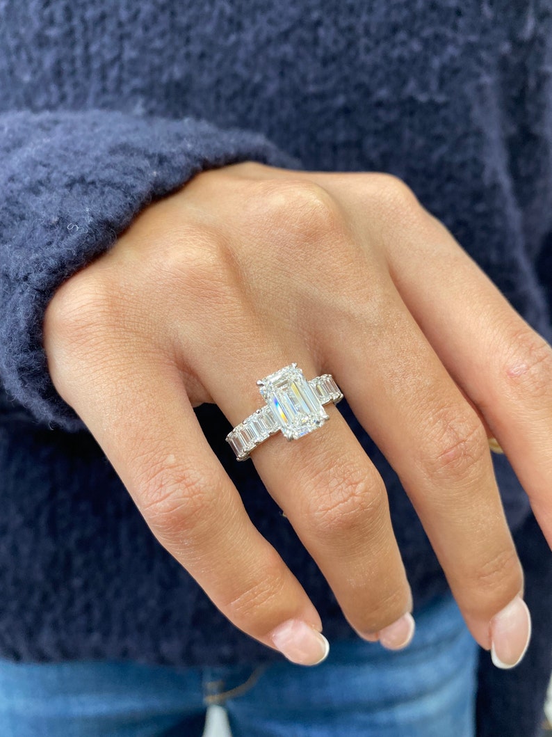 Stunning 2.0 CT Emerald Cut Moissanite Engagement Ring with Pave Design 5
