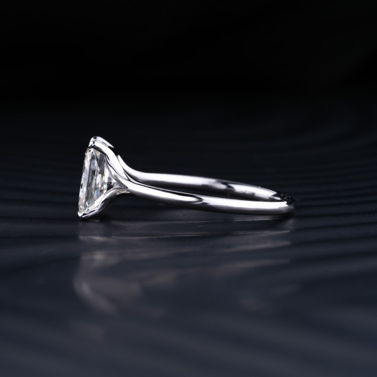 Stunning 2.0 CT Radiant Moissanite Engagement Ring with Solitaire Design 2