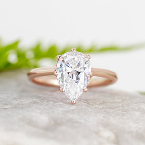 Stunning 1.75 CT Pear Moissanite Engagement Ring with Solitaire Design