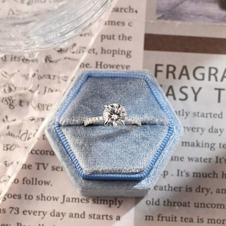 Stunning 1.0 CT Round Moissanite Engagement Ring with Hidden Halo Design 7